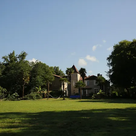 Couette-café Chateau Saint Martin