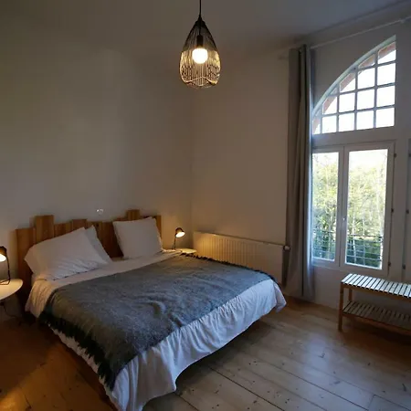 Couette-café Chateau Saint Martin Pouillon