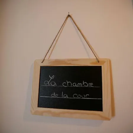 Chateau Saint Martin Couette-café Pouillon