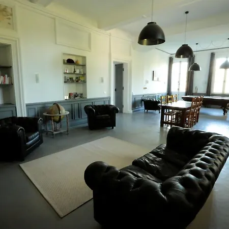 Couette-café Chateau Saint Martin Pouillon