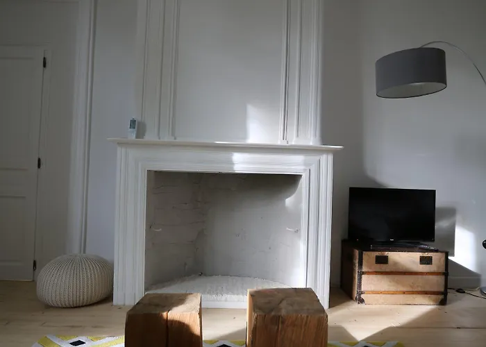 Alojamento de Acomodação e Pequeno-almoço Chateau Saint Martin Pouillon