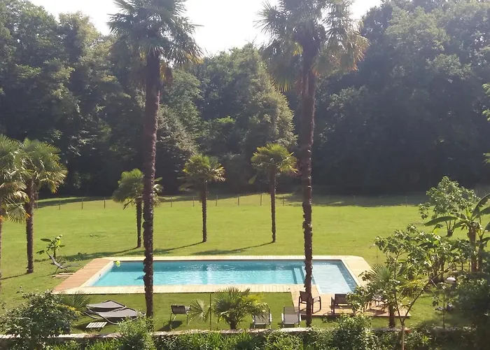 Chateau Saint Martin 3* Pouillon